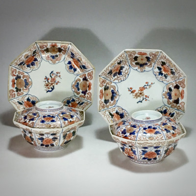 Japon – Rare paire de bols couverts octogonaux - Époque Edo - début du XVIIIe siècle