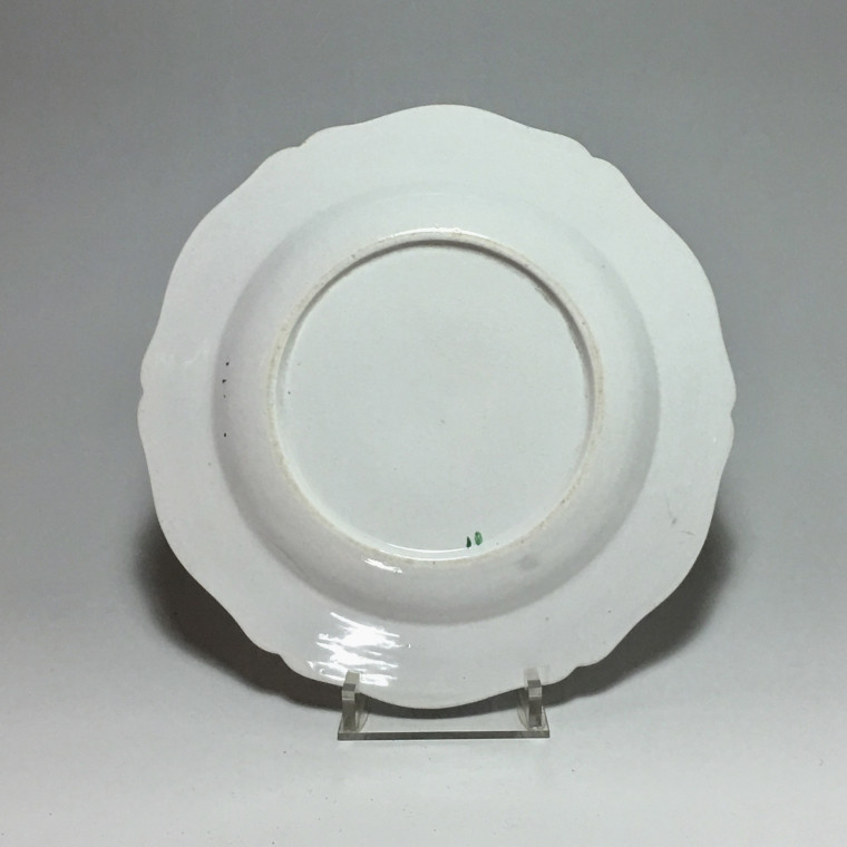 Doccia (Italie)  - Assiette à décor de roses et rubans - XVIIIe siècle