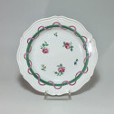 Doccia (Italie)  - Assiette à décor de roses et rubans - XVIIIe siècle