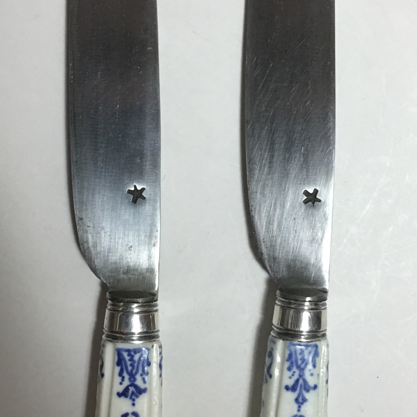 Chantilly - Pair of knives - eighteenth century - circa 1730-1740