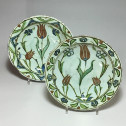 Iznik – Paire de plats aux tulipes – XVIIe siècle