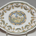 Moustiers - Petit plat décor d'une scéne de chasse - XVIIIe siècle