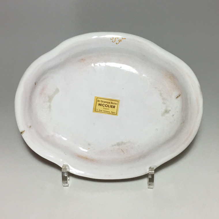 Moustiers - Petit plat décor d'une scéne de chasse - XVIIIe siècle