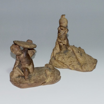 Paire de statuettes en terre cuite «Les enfants d'histoire naturelle» d'après Boizot.