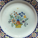 ROUEN - Assiette au panier fleuri - XVIIIe siècle
