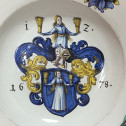 WINTERTHUR (Suisse) Grand plat à décor d'armoiries - Daté 1678