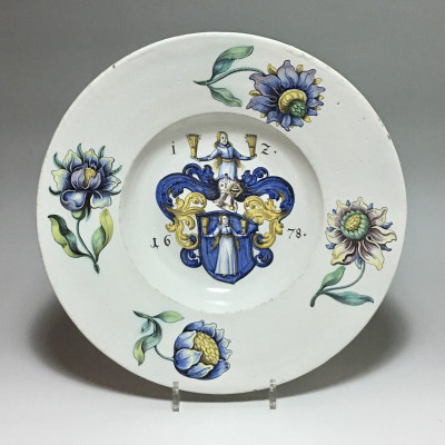 WINTERTHUR (Switzerland) Large dish with coat of arms - Dated 1678