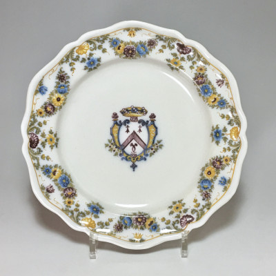 Marseille - Atelier de Fauchier - Assiette à décor d'armoiries - XVIIIe siècle