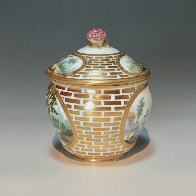 Sugar Pot Hébert in soft porcelain of the eighteenth century Sèvres - 1770