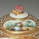 Sèvres - Pot à sucre Hébert en porcelaine tendre du XVIIIe siècle - vers 1770