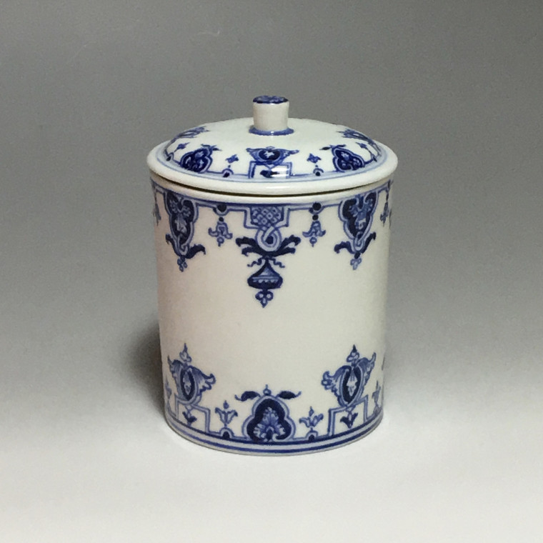 Pot de toilette en porcelaine tendre de Saint-cloud - 1700-1710