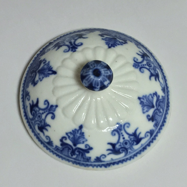 Pot à fard en porcelaine tendre de Saint-cloud - Début du XVIIIe siècle