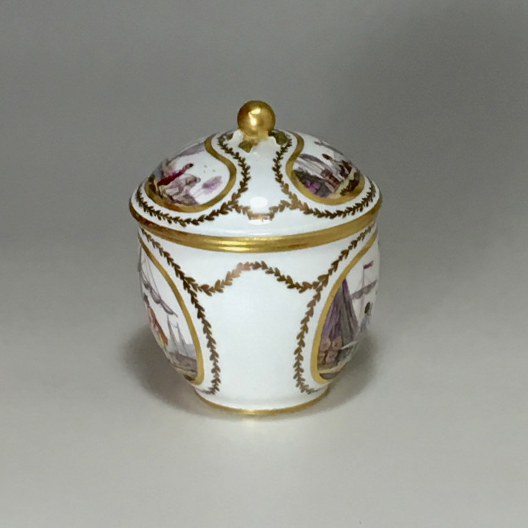 Sèvres - Pot à sucre décor de scène portuaire - XVIIIe siècle