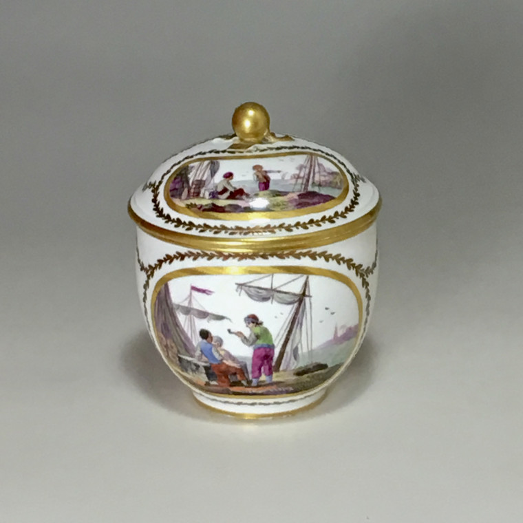 Sèvres - Pot à sucre décor de scène portuaire - XVIIIe siècle