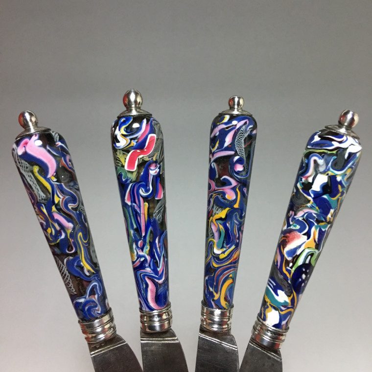 Quatre couteaux - Manches en verre "Millefiori" - Début du XVIIIe siècle