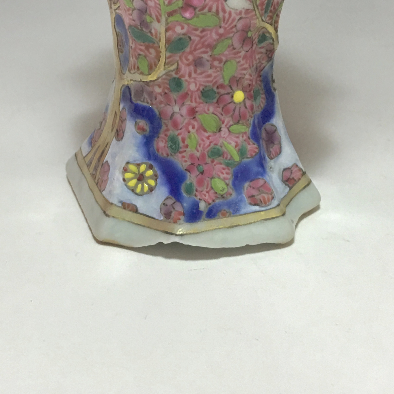 China - Pair of vases of the rose family - Qing Dynasty, eighteenth century