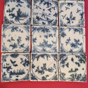 Ensemble de 12 carreaux en faïence de Moustiers – XVIIIe siècle