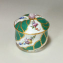 Pot à sucre en porcelaine de Vincennes - Sèvres à décor de rubans verts - XVIIIe siècle