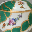 Sugar bowl in porcelain of Vincennes - Sèvres with green ribbons decoration - eighteenth century