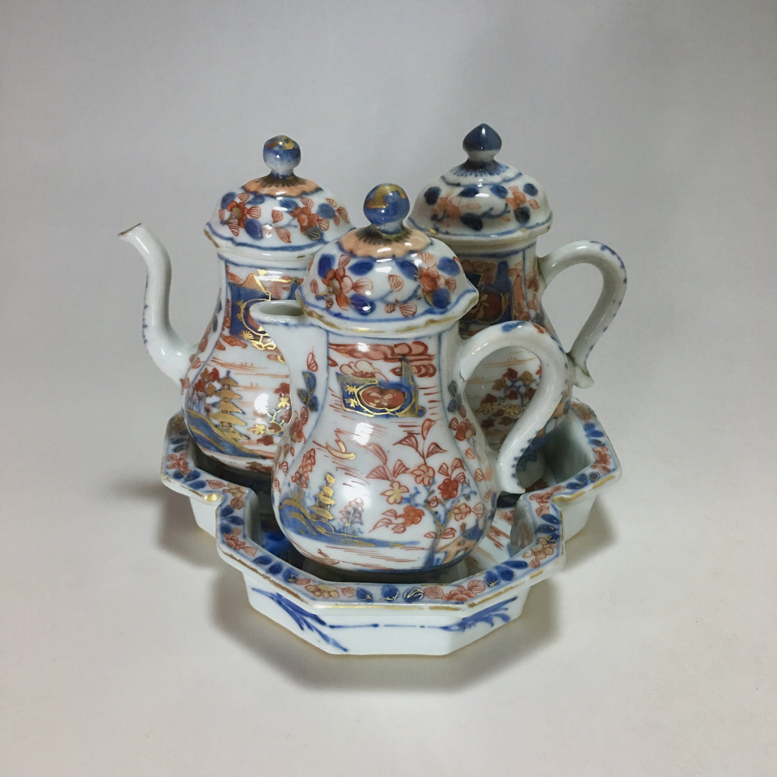 Chinese porcelain condiment set with Imari decoration - Eighteenth century