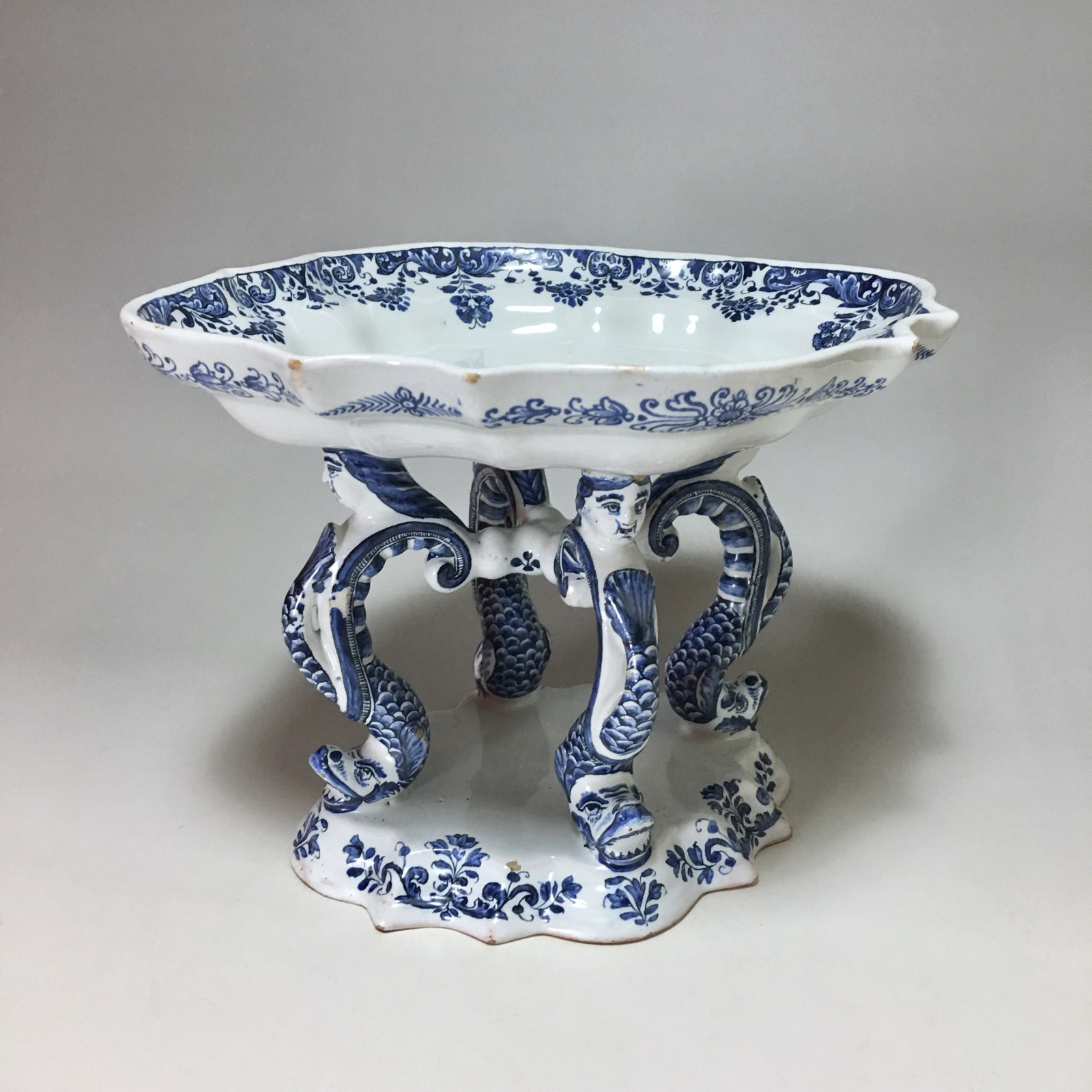 Surtout de table en faïence de Strasbourg - Vers 1730