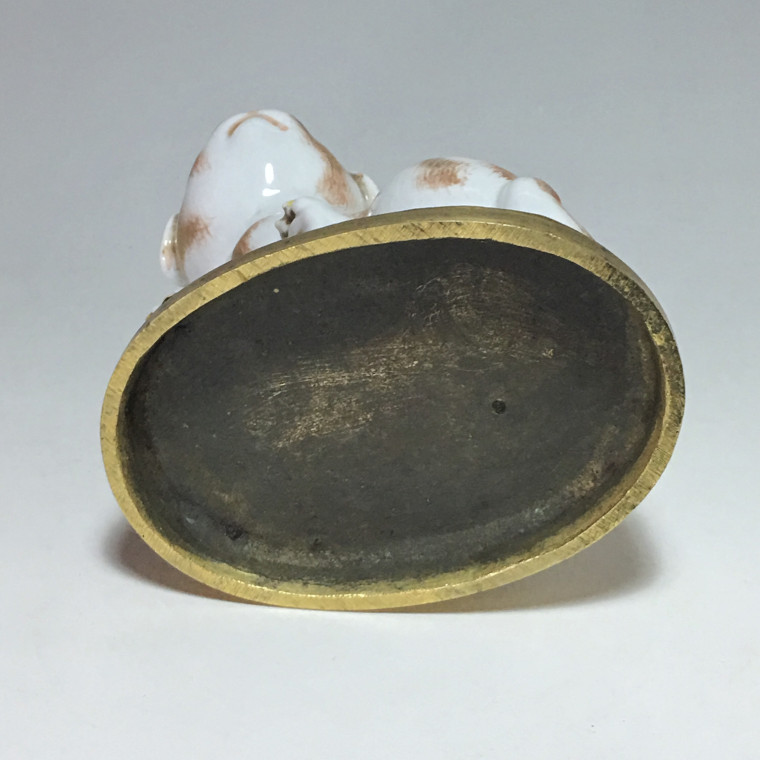 Petit chiot en porcelaine japonaise de Kutani - XIXe siècle