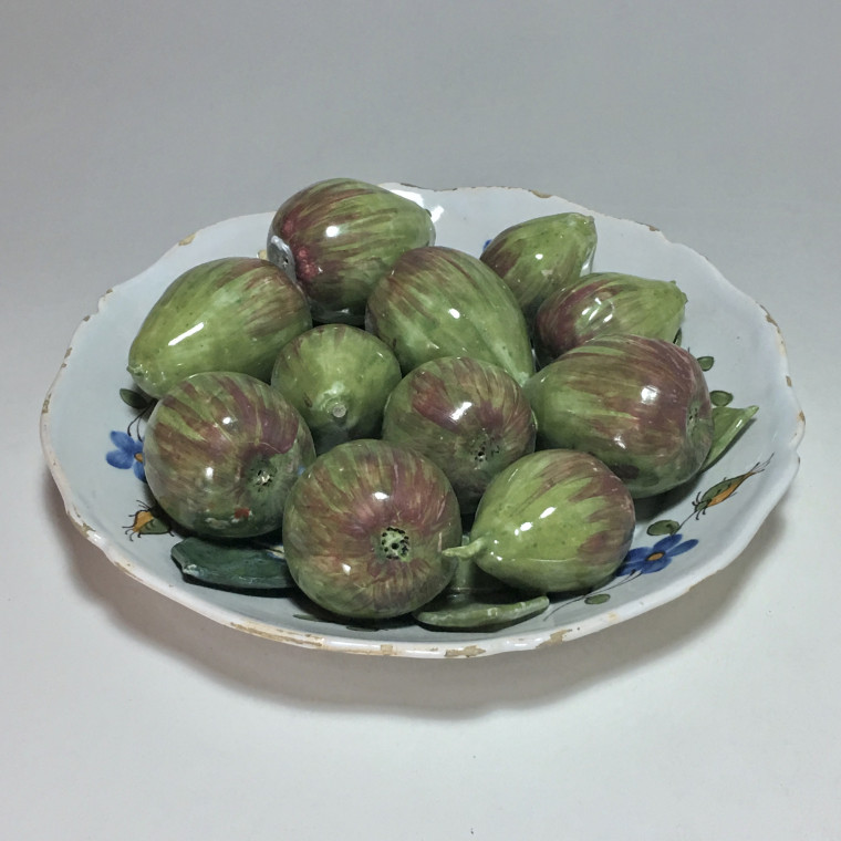 Assiette décorée de figues en trompe l'oeil – XVIIIe siècle