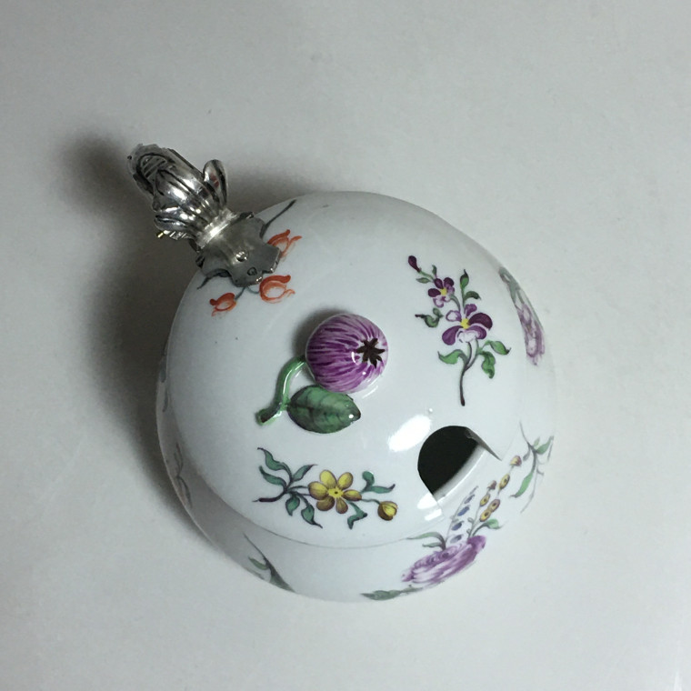 Höchst Porcelain Covered Mustard - circa 1750 - 1763