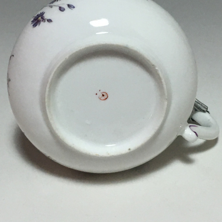 Moutardier couvert en porcelaine de Höchst - Vers 1750 - 1763