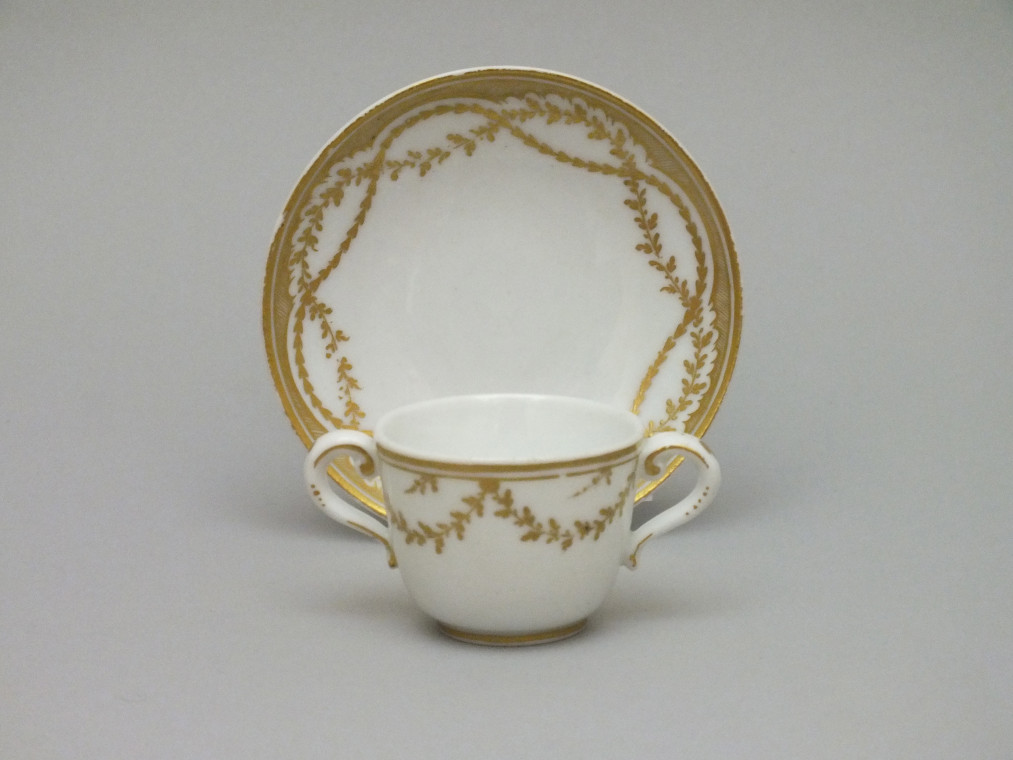 Vincennes (Seguin) - Hard porcelain - toilet Cup - Eighteenth Century