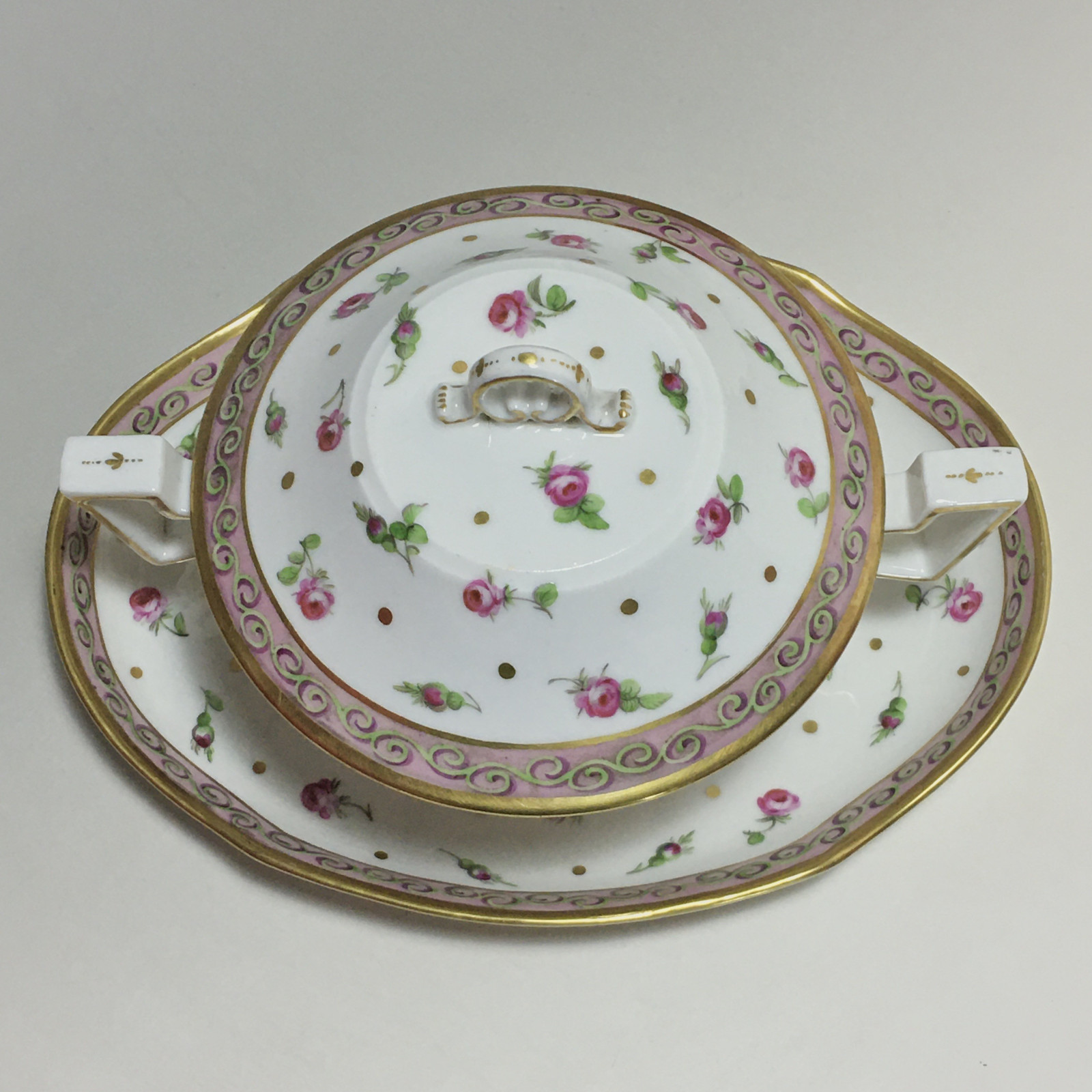 Bouillon couvert et son présentoir en porcelaine de Paris - Époque directoire
