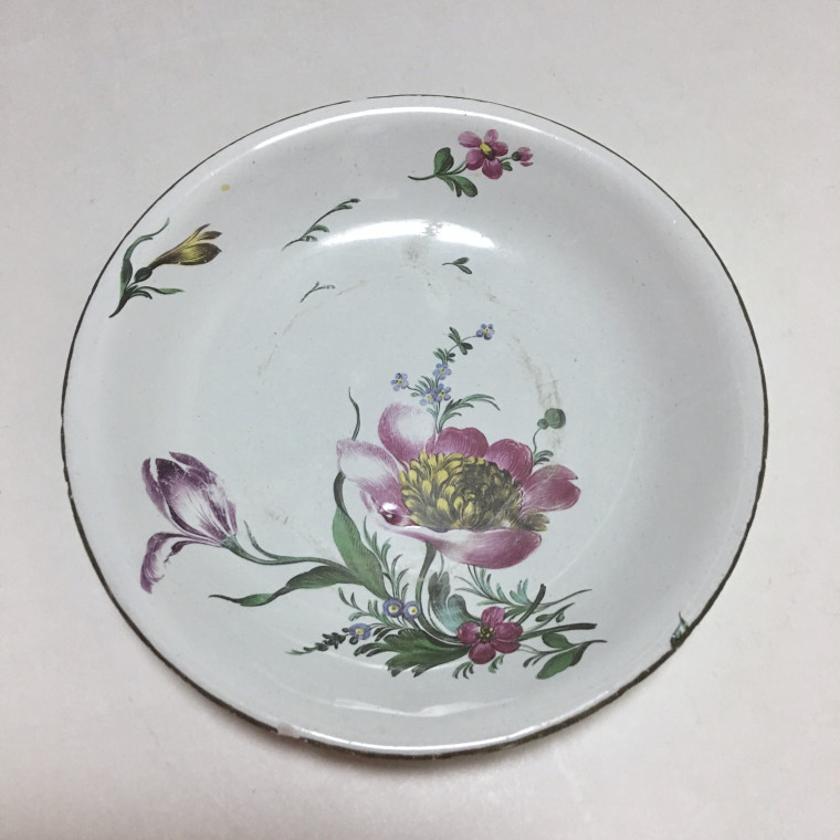 Strasbourg - Tasse et sa soucoupe à décor de fleurs fines - Joseph Hannong - XVIIIe siècle