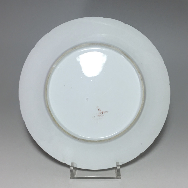 Paris – Assiette en porcelaine (rue du petit carousel) Manufacture du comte d'artois - XVIIIe siècle (1)