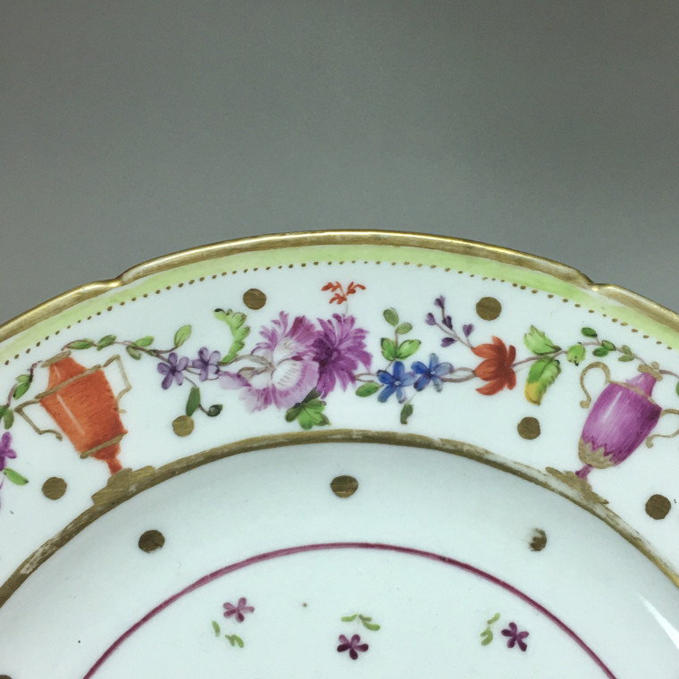 Paris - Porcelain plate from PARIS, Manufacture du Petit Carousel (2) - Eighteenth century