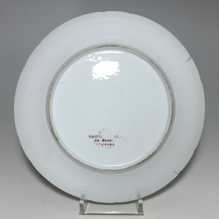 Paris – Assiette en porcelaine de PARIS, Manufacture du Petit Carousel (2) – XVIIIe siècle
