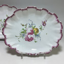 Meillonnas - Pair of shells, Painted in fine quality - Eighteenth century