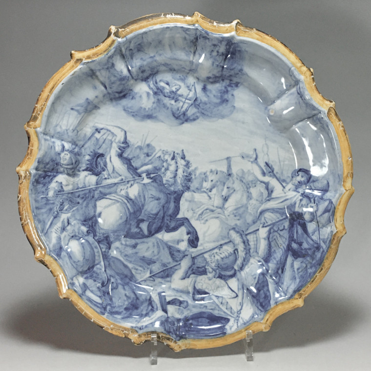 Plat en faïence de Lodi (Italie) - Décor d'une scène de bataille - XVIIIe siècle