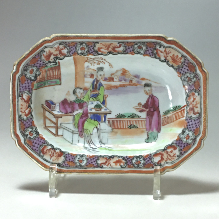 Chine - Compagnie des indes - Petit légumier et son présentoir - Époque Qianlong.