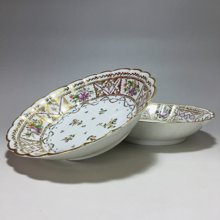 Bordeaux - Paire de Jattes en porcelaine - Manufacture des terres de Bordes - XVIIIe siècle
