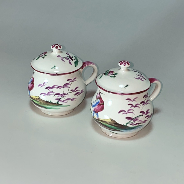 Lunéville. Paire de pots à créme au chinois - XVIIIe siècle