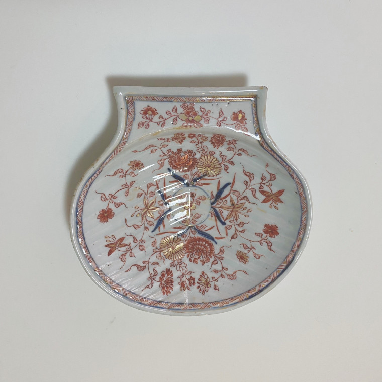 Chine - Deux coquilles à décor Imari - Époque Kangxi (1662-1722)