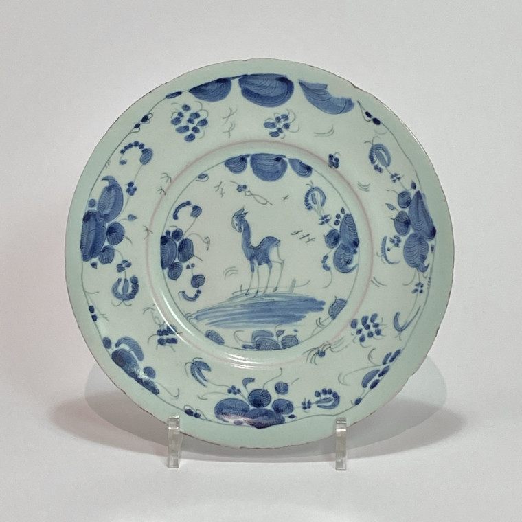 Savone - Assiette à décor d'une biche - Fin du XVIIe - Dédut du XVIIIe siècle