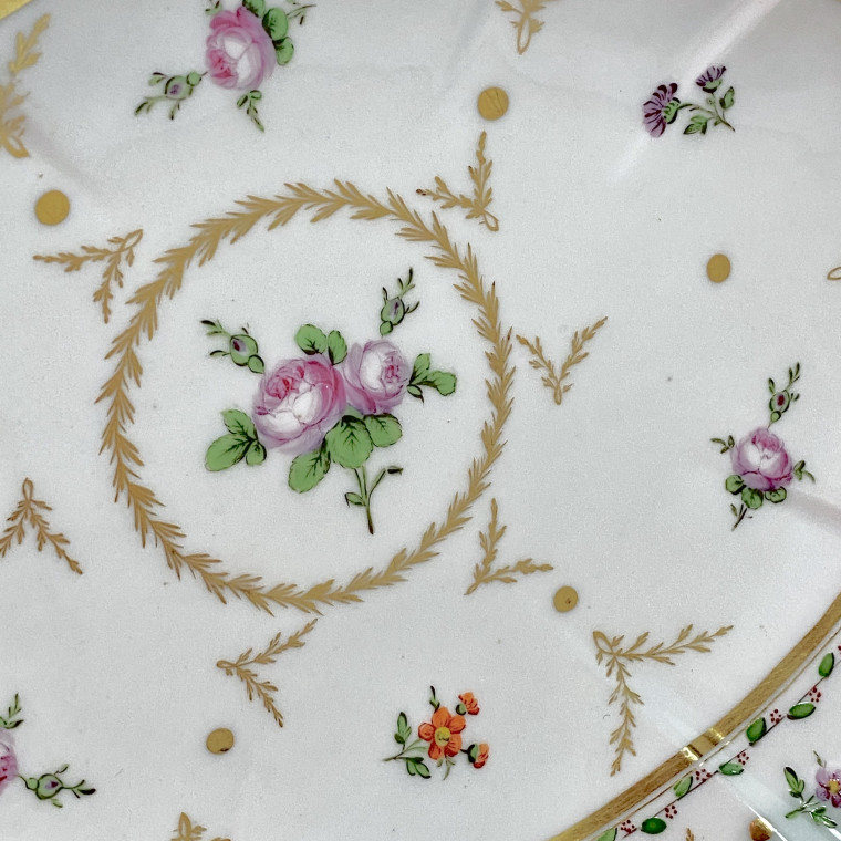Manufacture du Duc d'Angoulême - Paire de plats en porcelaine - XVIIIe siècle