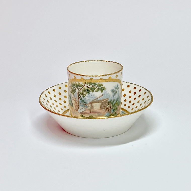 Gobelet litron en porcelaine tendre de Sèvres - XVIIIe siècle