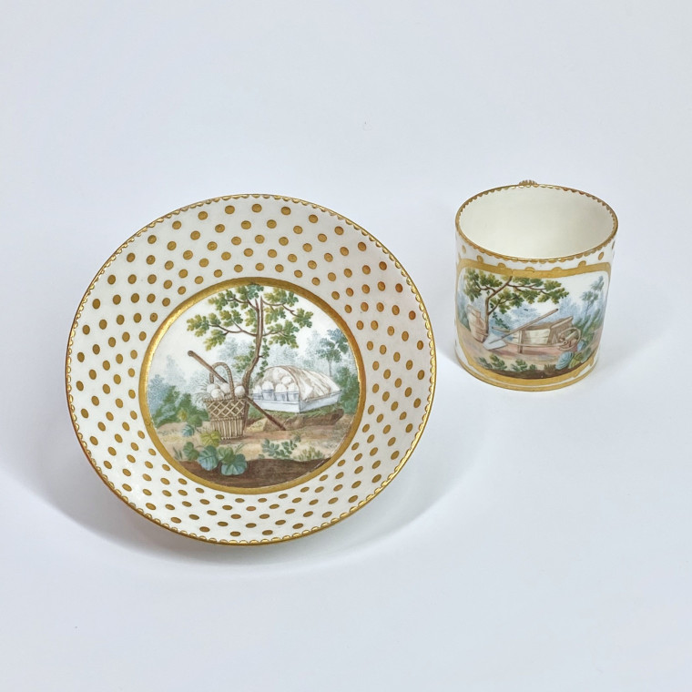 Gobelet litron en porcelaine tendre de Sèvres - XVIIIe siècle