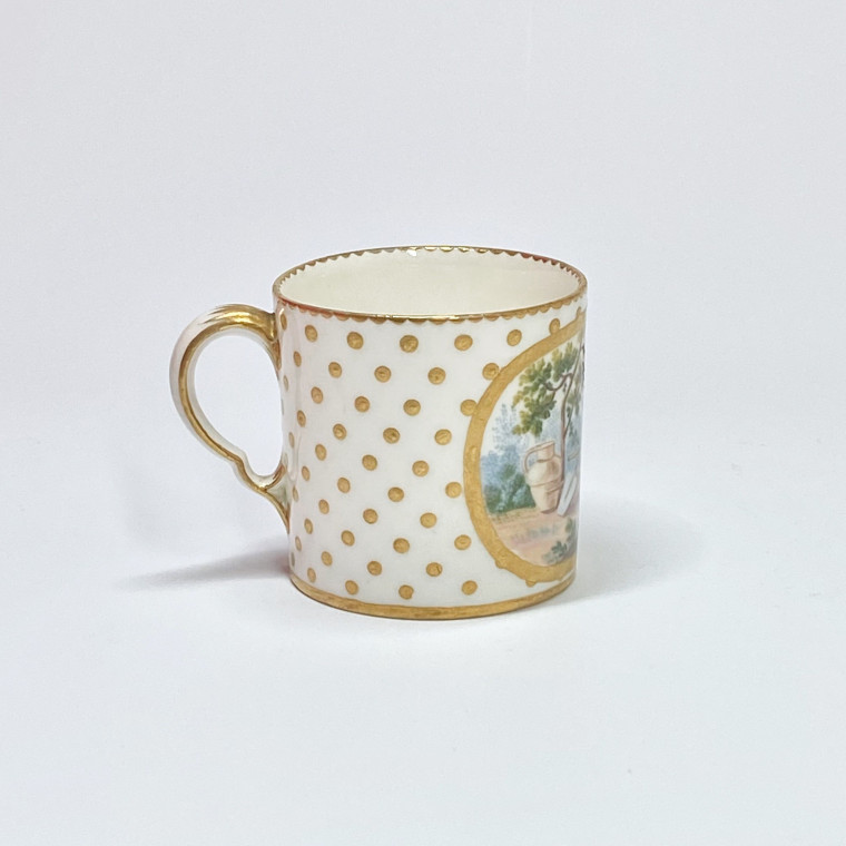 Gobelet litron en porcelaine tendre de Sèvres - XVIIIe siècle