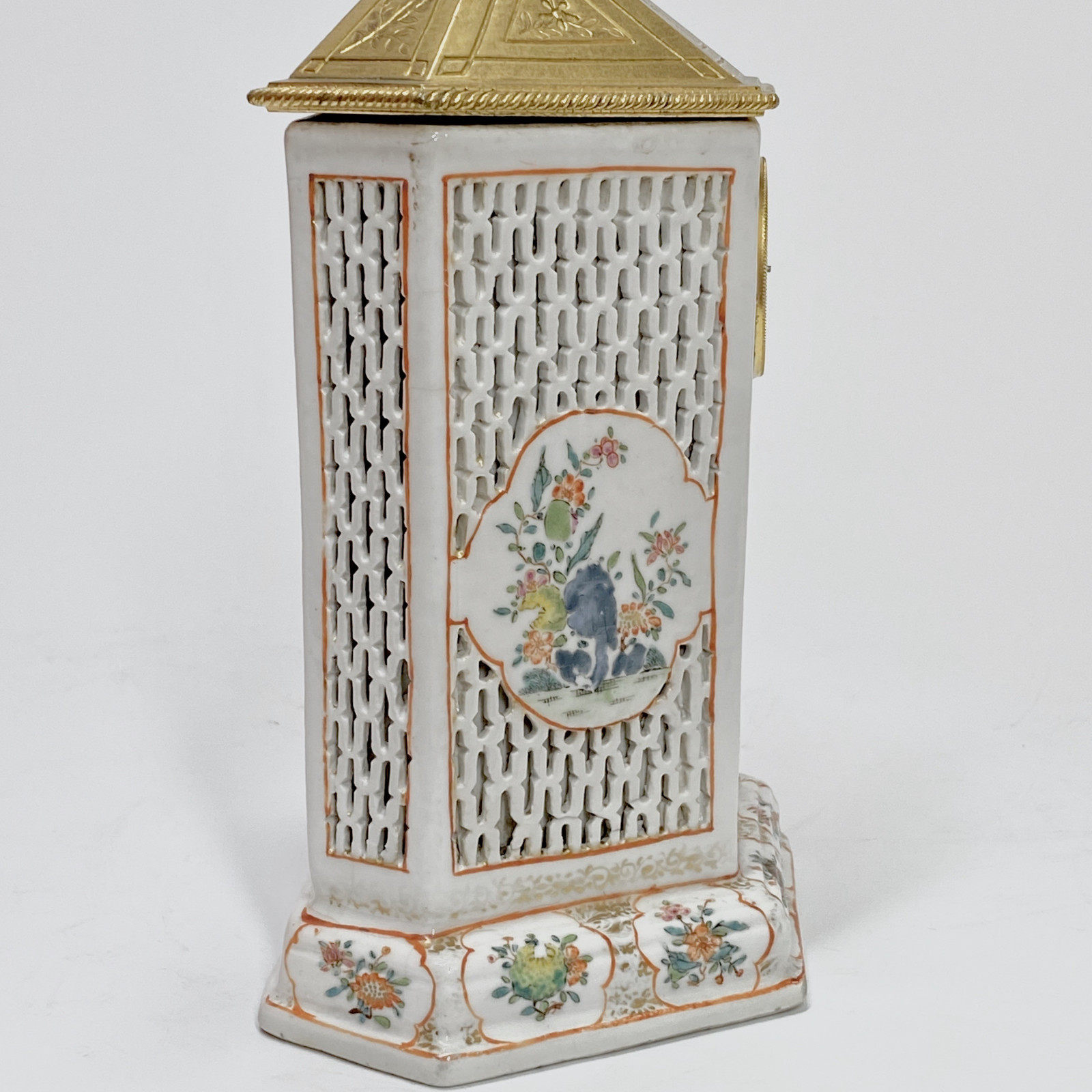 Chine - Petite pendule en porcelaine - Époque Qianlong (1736 - 1795)