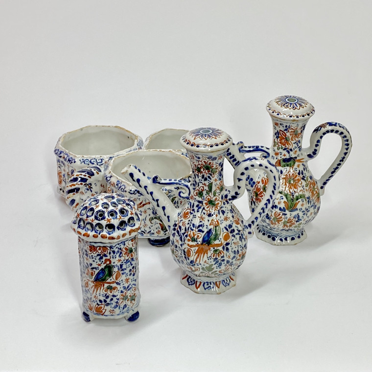 Delft - Rare polychrome cruet holder with three compartments - Eighteenth century