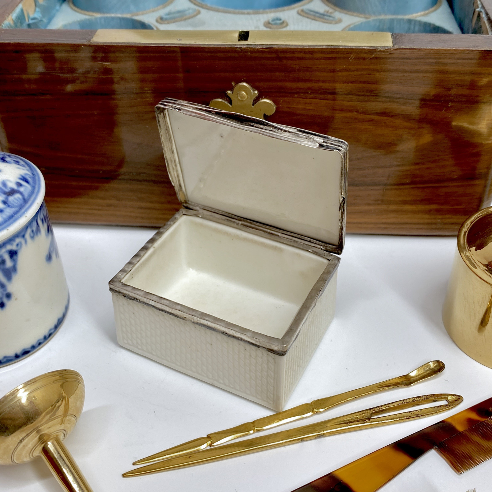 Box Louis XV period travel kit - Eighteenth century