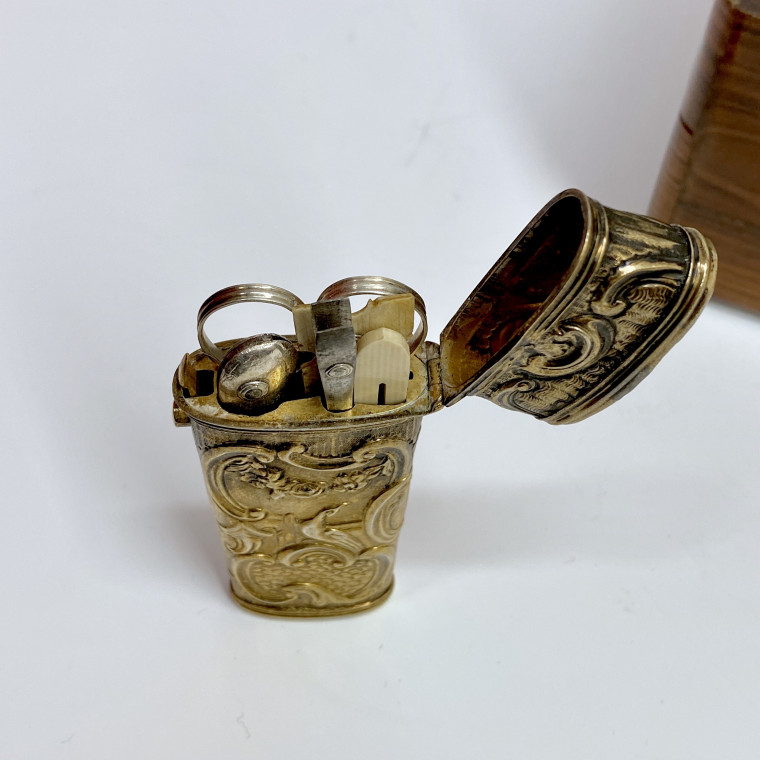 Coffret - nécessaire de voyage d'époque Louis XV